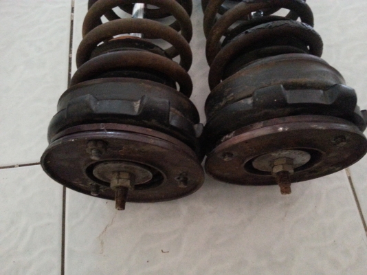 ขายโช๊คหลัง KONI BMW E12 ไม่เคยซ่อม