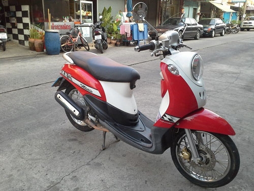 Fino ปี 52 สีแดง รถสวยมาก เดิมๆๆเครื่องเงียบกริบ เอกสารครบ