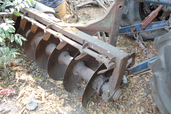 รถไถ แมสซี่ 165