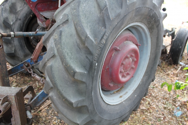 รถไถ แมสซี่ 165