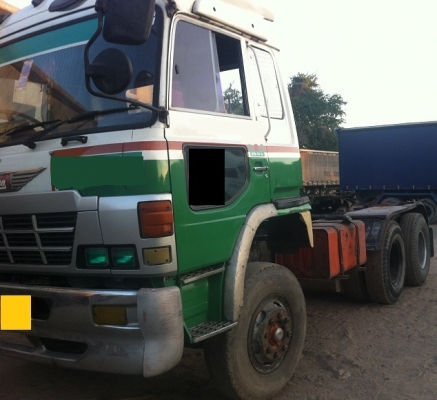 ขายดาวน์หัวลาก 135,000 Hino 285 แรง ปี 69