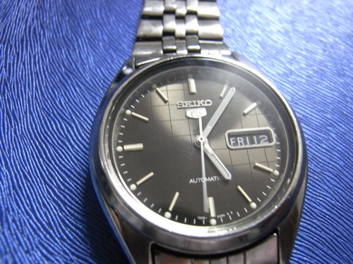 25ก.พ.((น้าเล็ก)) นำเสนอนาฬิกาข้อมือ 25ก.พ.((น้าเล็ก)) นำเสนอนาฬิกาข้อมือ