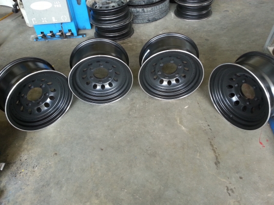 ขายแม็กลายหยดน้ำขอบ 15×7 อ็อฟ20 ขายแม็กลายหยดน้ำขอบ 15×7 อ็อฟ20