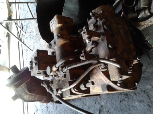 ปั้มไฮโดรลิคโคมัทสุ PC650 (เทียบเท่า PC200-2) ปั้มไฮโดรลิคโคมัทสุ PC650 (เทียบเท่า PC200-2)