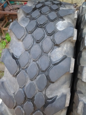 คิง 35 ขอบ 15 พร้อมล้อ 15/8.5-28