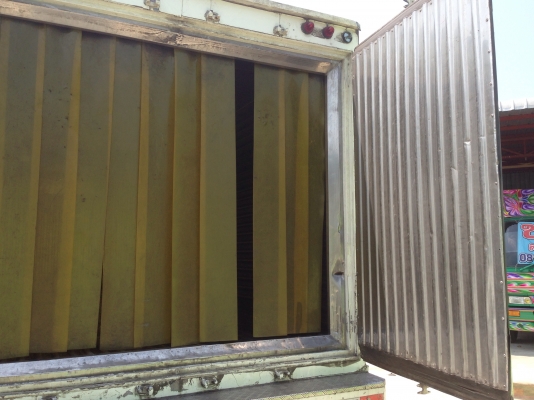 มาอีกแล้วครับ6ล้อ ตู้เย็นยาว5.50เมตร สวยพร้อมใช้ครับ