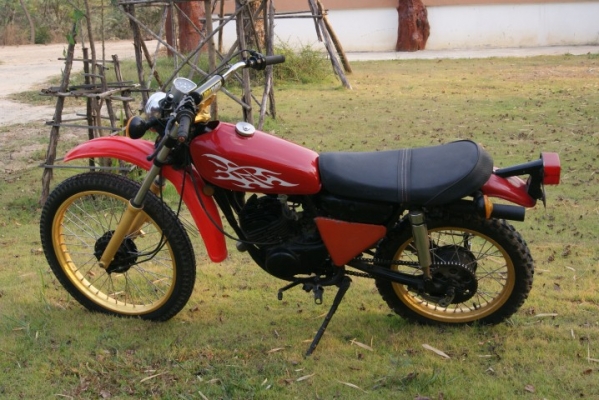 ขาย dt 100 แดง เดิม