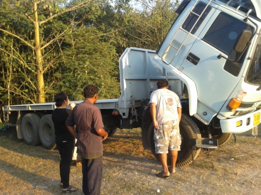 นาทีทอง สิบล้ออีซูสุลีอกกี้ 175 แรงม้า พื้นเรียบ สภาพรถกิ๊กเลยค่ะ(ราคาถูก) นาทีทอง สิบล้ออีซูสุลีอกกี้ 175 แรงม้า พื้นเรียบ สภาพรถกิ๊กเลยค่ะ(ราคาถูก)