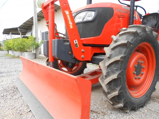 ขายแทรกเตอร์ คูโบต้า แม็กส์ รุ่น M7040 (ปีเกิน) พร้อมราคา และ โปรโมชั่นสุดพิเศษ