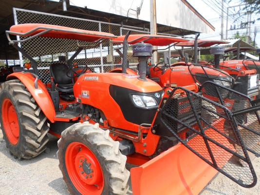 ขายแทรกเตอร์ คูโบต้า แม็กส์ รุ่น M7040 (ปีเกิน) พร้อมราคา และ โปรโมชั่นสุดพิเศษ