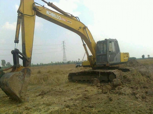 ขาย PC200-3 มาร์คทรี ไฟฟ้าครบไม่มีเอกสาร