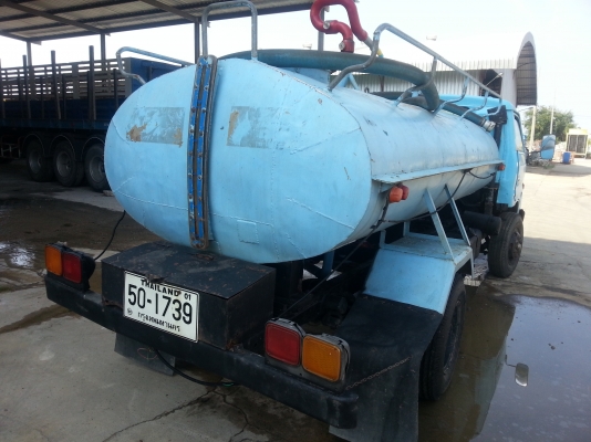 ขายรถน้ำ 6 ล้อ โทร 0840557743