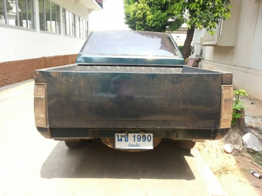 นิสสัน บิ๊กเอ็ม ฝาแดง