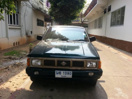 นิสสัน บิ๊กเอ็ม ฝาแดง