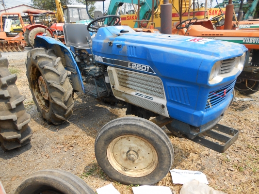 ขายแทรกเตอร์ คูโบต้า รุ่น L2201,L2202,L2601,(เก่าไทย) มือสอง