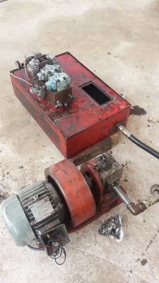 ขายชุดปั๊มไฮโดรลิคราคาชุดละ 5,000 บาทมี 20 ชุดเหลือ 10 ชุด