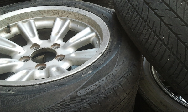 ENKEI 15X7 ออฟ0 5/114 ล้อแท้ยางได้1ชุด(ส่งสระบุรี)ขอบคุณ ENKEI 15X7 ออฟ0 5/114 ล้อแท้ยางได้1ชุด(ส่งสระบุรี)ขอบคุณ