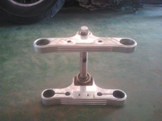 ขายแผงคอแต่ง เบน ถ่าง  dragstar 400 สวย