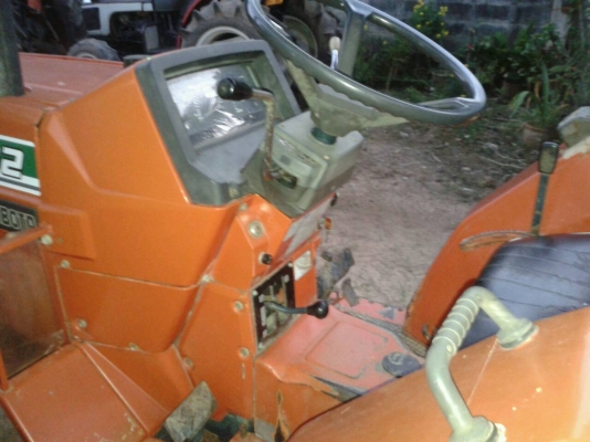 ขายรถไถ KUBOTA L1-20  2เพลา  20 แรง  เครื่องยนต์ไดเร็ก 3สูบ