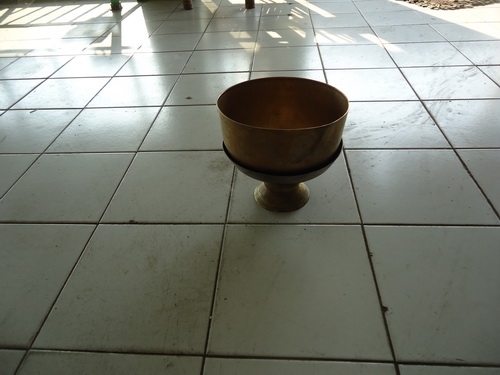 ขันข้าวพร้อมพานรอง