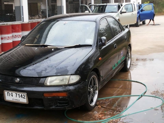 ขาย MAZDA 323 นิวซีดาน