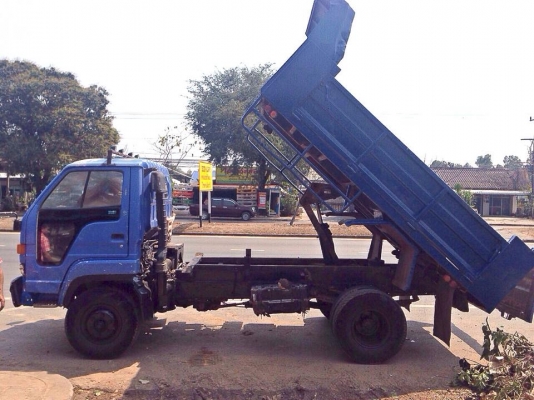 รถ 6 ล้อดั้ม ISUZU  NRR 32D  195แรง  สภาพสวย พร้อมใช้ ลุยๆ