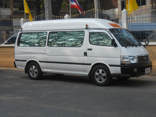 คอมมิวเตอร์2003เครื่อง 2Jติด LPGเครื่องดี ช่วงล่างแน่น ราคาคุยกันได้ 0896385980,0857342453