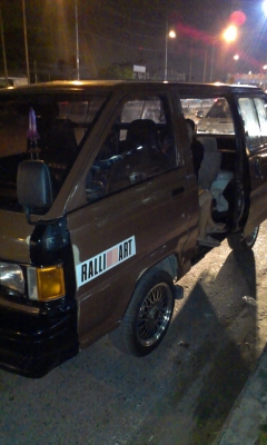 ขายรถตู้เล็ก 2000 turbo ดีเซล