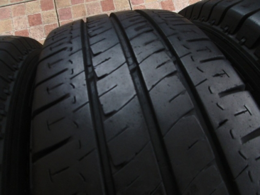 ขายยาง MICHELIN AGILIS 215-70-15 ปี4912 (1ชุด)