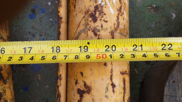 กระบอกแบคโฮเล็ก