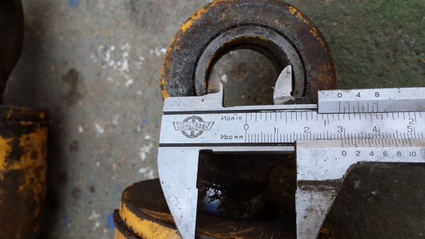 กระบอกแบคโฮเล็ก