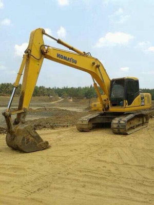 ขายด่วน!!! KOMATSU PC200-7 พร้อมใช้ เอกสารเล่มทะเบียนค่ะ