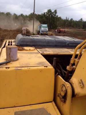 ขายด่วน!!! KOMATSU PC200-7 พร้อมใช้ เอกสารเล่มทะเบียนค่ะ