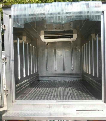 ขายรถตู้เย็น สภาพดี ทำอุณหภูมิ-18 องศา ตู้ได้มาตราฐาน