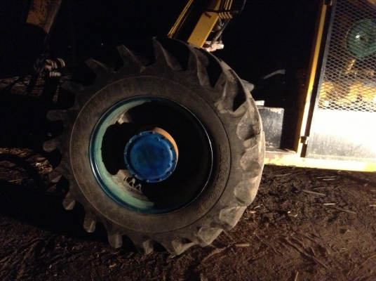 ขายรถคีบอ้อย. 3 ล้อ  มี. 3 ตัว