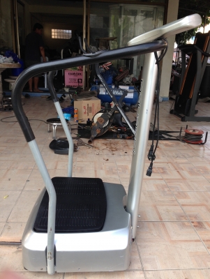 เครื่องออกกำลังกาย แบบยืนสั่น Crazy Fitmassage เครื่องออกกำลังกาย แบบยืนสั่น Crazy Fitmassage