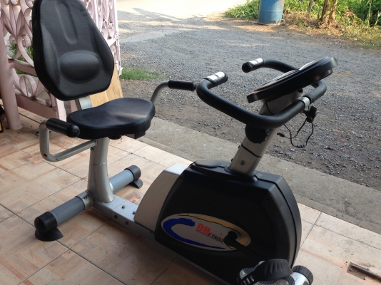 เครื่องออกกำลังกาย แบบจักรยานนั่งปั่น เครื่องออกกำลังกาย แบบจักรยานนั่งปั่น