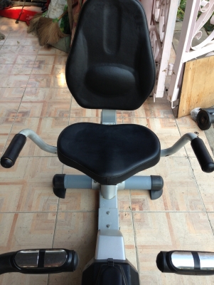 เครื่องออกกำลังกาย แบบจักรยานนั่งปั่น เครื่องออกกำลังกาย แบบจักรยานนั่งปั่น