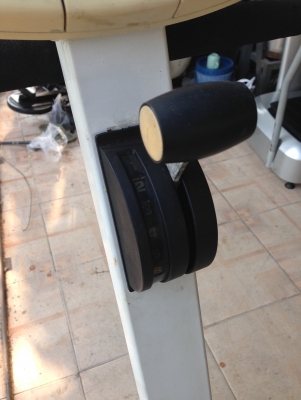 เครื่องออกกำลังกาย แบบ จักรยานนั่งปั่น