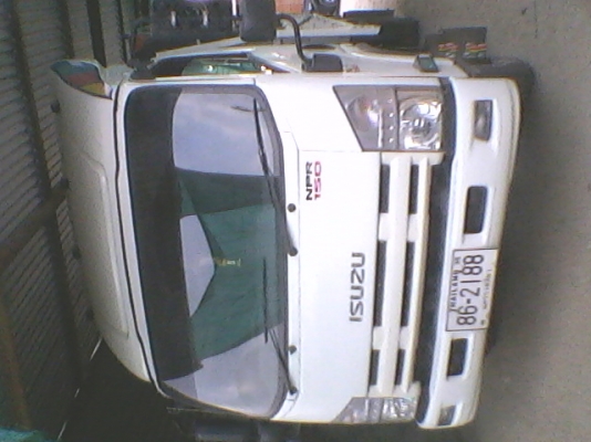 ขายรถ6ล้อสภาพพร้อมใช้งาน ซื้อมาป้ายแดง ยางดี่4เส้น รถปี52 เครื่อง 150 คอมมอลเร็ว ยาว4 เมตร ครึ่ง