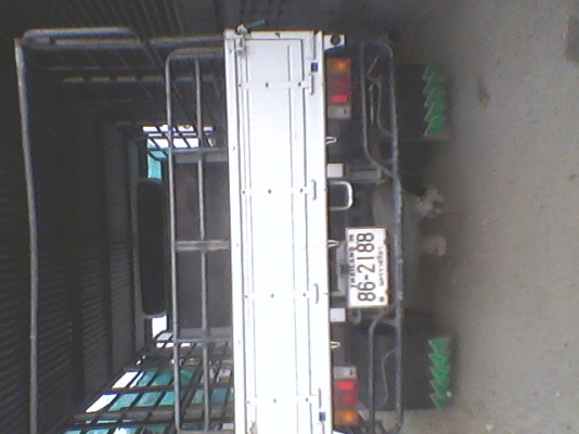 ขายรถ6ล้อสภาพพร้อมใช้งาน ซื้อมาป้ายแดง ยางดี่4เส้น รถปี52 เครื่อง 150 คอมมอลเร็ว ยาว4 เมตร ครึ่ง