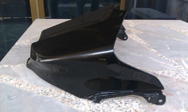 ครอบถังหน้า R1 2010 ทำสีเรียบร้อยสวยถูก ครอบถังหน้า R1 2010 ทำสีเรียบร้อยสวยถูก