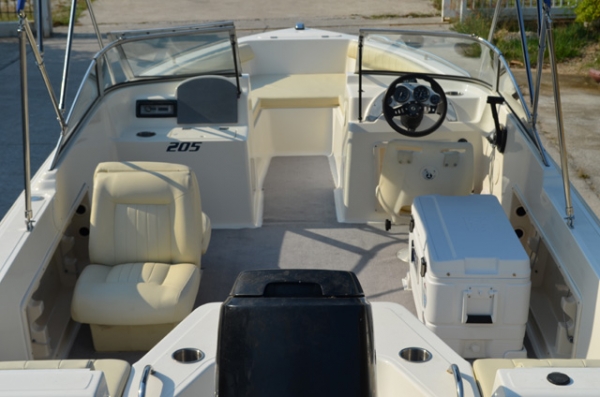 SeaFox 205 125HP Mercury 2003 (20.5 feet) SeaFox 205 125HP Mercury 2003 (20.5 feet)