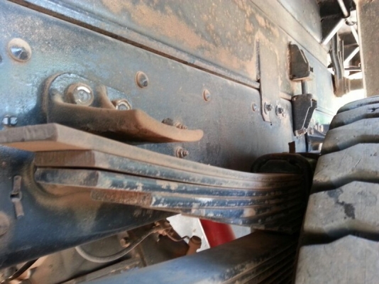 รถอีซูซุ 6 ล้อดั้ม FRR  210 แรงม้า. ปี 54   ( รถวิ่ง 55,xxx กม. )   สนใจติดต่อ 081 - 6079t515