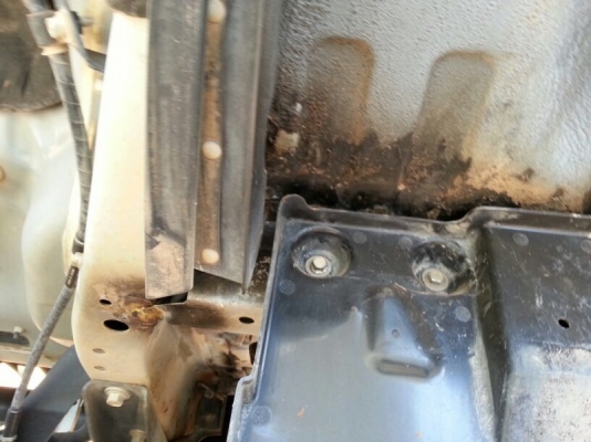 รถอีซูซุ 6 ล้อดั้ม FRR  210 แรงม้า. ปี 54   ( รถวิ่ง 55,xxx กม. )   สนใจติดต่อ 081 - 6079t515