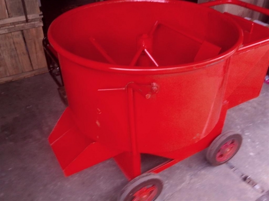 ขายโม่ฉาบเรียบ พร้อมมอเตอร์ 3 HP ของใหม่จัดส่งได้ครับ