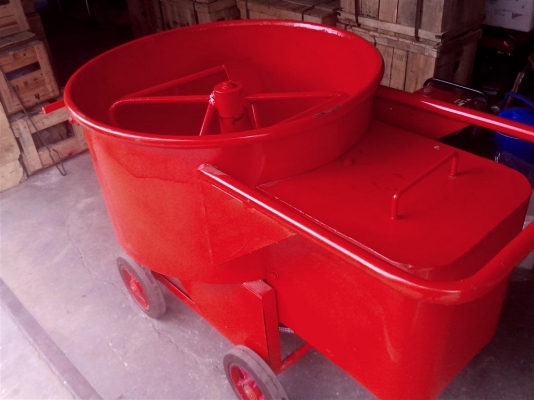 ขายโม่ฉาบเรียบ พร้อมมอเตอร์ 3 HP ของใหม่จัดส่งได้ครับ