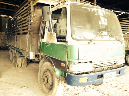 ขายด่วน  รถสิบล้อเพลาเดียว  HINO  KT925   เครื่อง HO7D  กระบะไม้  สภาพดีพร้อมใช้งาน