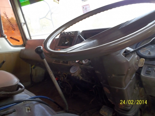 ขาย10ล้อดั้ม2เพลา HINOFM17 เครื่องHO7C เบรคทรีปฟี่ แอร์ กระบะปีเนียม