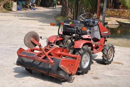 ขายรถพรวนดินเก่าญี่ปุ่น HONDA ครับ 4 WD ราคา 59,000 บาท